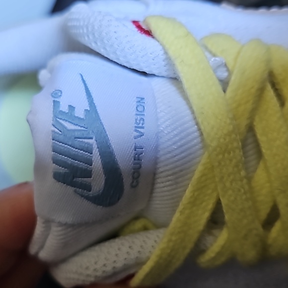 Nike - Picture 8 of 8